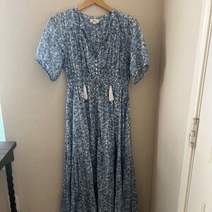 Floral Blue Dress Boutique Shop Henley Medium M